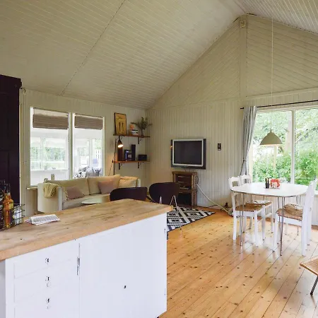 Tatil Evi Four-bedroom Holiday In Holbak