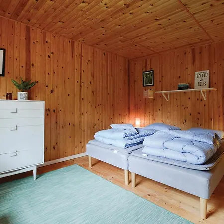 Tatil Evi Four-bedroom Holiday In Holbak *