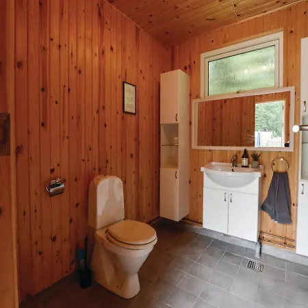 Four-bedroom Holiday In Holbak